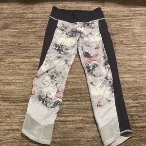 Lululemon legging with flower print size 2